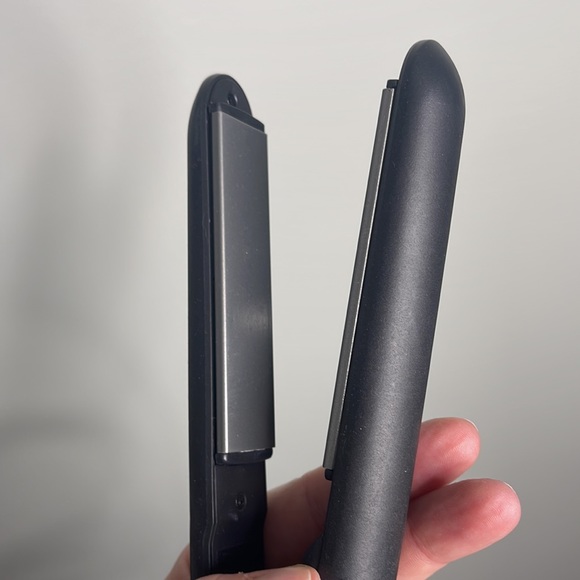 BabYliss 1" Straightening Flat Iron! - Picture 3 of 10